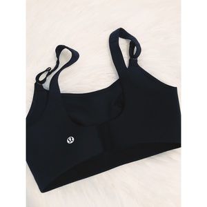 LULULEMON SPORTS BRA •
